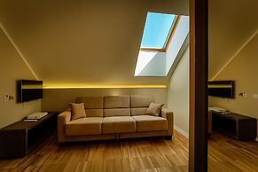 Delta Boutique & Carmen Silva Resort