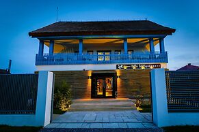 Delta Boutique & Carmen Silva Resort