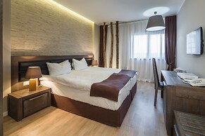 Delta Boutique & Carmen Silva Resort