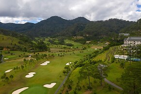SAM Tuyen Lam Golf & Resorts
