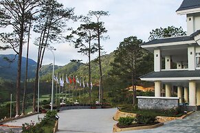 SAM Tuyen Lam Golf & Resorts