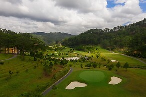 SAM Tuyen Lam Golf & Resorts