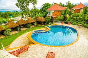 Masailand Safari & Lodge
