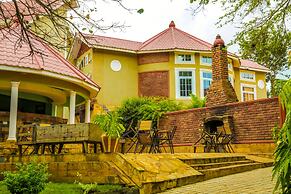 Masailand Safari & Lodge