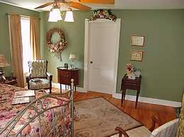 Frog Hollow Bed and Breakfast