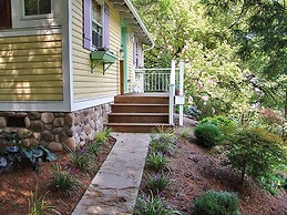 Frog Hollow Bed and Breakfast