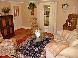 Frog Hollow Bed and Breakfast