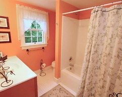 Frog Hollow Bed and Breakfast