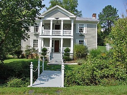 Frog Hollow Bed and Breakfast