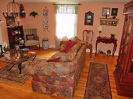 Frog Hollow Bed and Breakfast