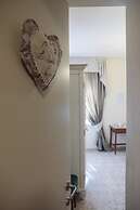 Le Finestre Sul Borgo Rooms