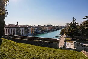 Le Finestre Sul Borgo Rooms