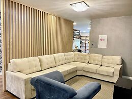 Eleganz Hostel & Suites