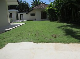 Aisha Family Villas-5Bedroom Private Pool