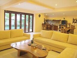 Aisha Family Villas-5Bedroom Private Pool