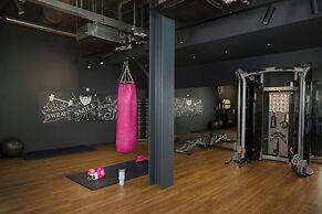 MOXY London Heathrow Airport