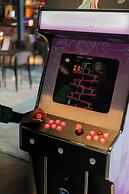 MOXY London Heathrow Airport