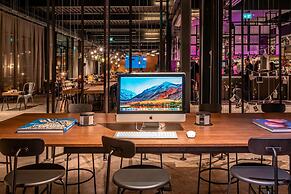 MOXY London Heathrow Airport