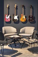 MOXY London Heathrow Airport