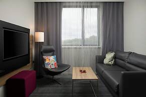 MOXY London Heathrow Airport