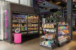 MOXY London Heathrow Airport