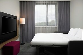 MOXY London Heathrow Airport