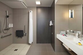 MOXY London Heathrow Airport