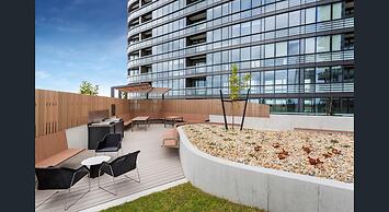 Wyndel Apartments Riverside on Collins