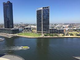 Wyndel Apartments Riverside on Collins