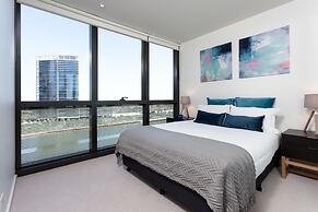 Wyndel Apartments Riverside on Collins