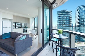 Wyndel Apartments Riverside on Collins