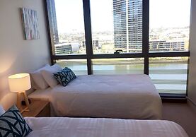 Wyndel Apartments Riverside on Collins