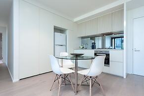 Wyndel Apartments Riverside on Collins