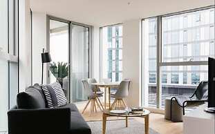 Wyndel Apartments Riverside on Collins