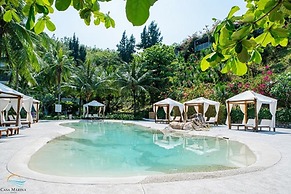 Casa Marina Resort