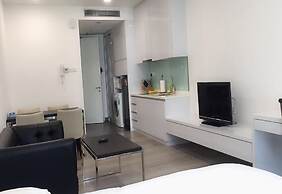 City Residences Premium Studio B.Ceylon