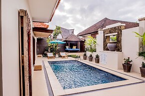 Rama Residence Petitenget Hotel