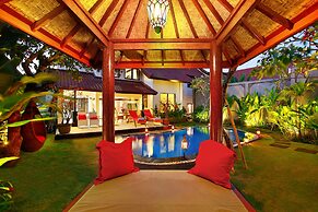 Alysha Villa Seminyak Beachside