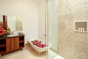 Lucia Villa Seminyak