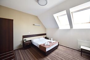 Aviator Hotel Wellness & SPA