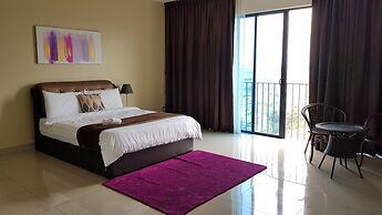 Euzmo Residences at Trefoil