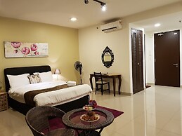 Euzmo Residences at Trefoil