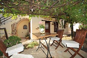 Elia Traditional Hotel & Spa