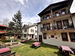 Abant Dort Mevsim Konagi