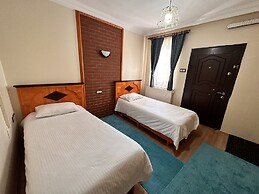 Abant Dort Mevsim Konagi