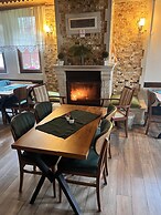 Abant Dort Mevsim Konagi