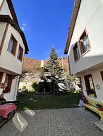 Abant Dort Mevsim Konagi