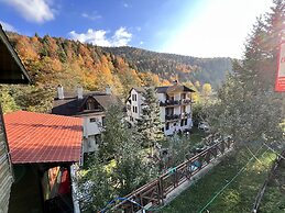 Abant Dort Mevsim Konagi