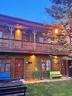 Abant Dort Mevsim Konagi