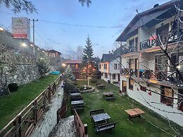 Abant Dort Mevsim Konagi